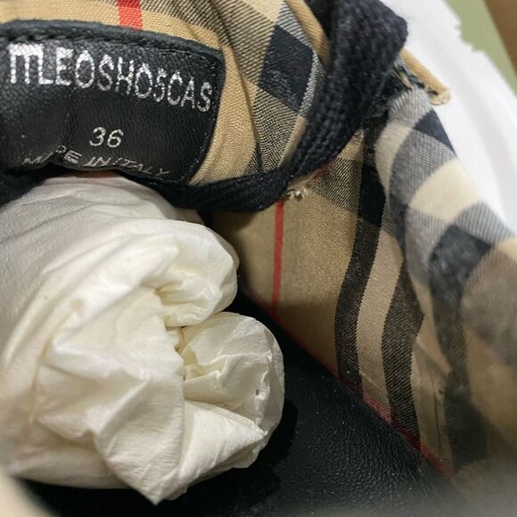 BURBERRY
Beige Check Regis Sneakers - Picture 5 of 11